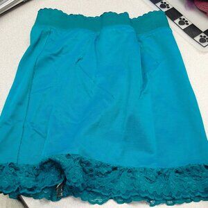 Stay Fit Skinny Slip Size Large
